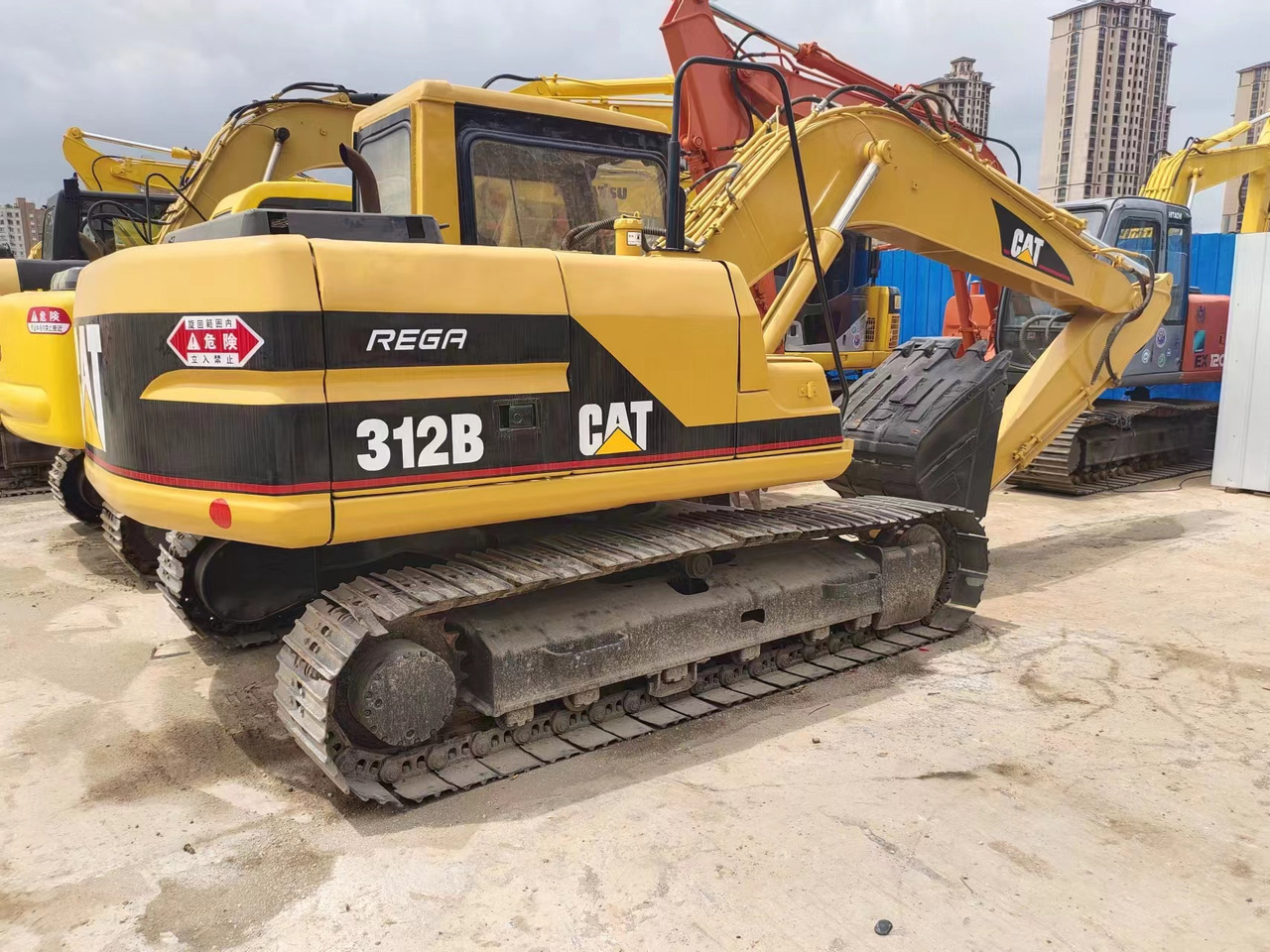 CATERPILLAR 312B - Багер гасеничар: слика 1 CATERPILLAR 312B - Багер гасеничар: слика 1