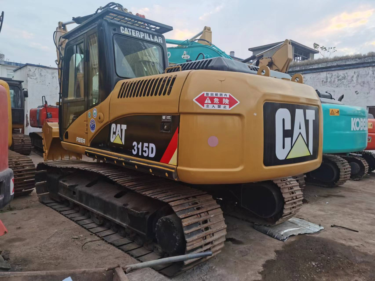CATERPILLAR 315D - Багер гасеничар: слика 1 CATERPILLAR 315D - Багер гасеничар: слика 1