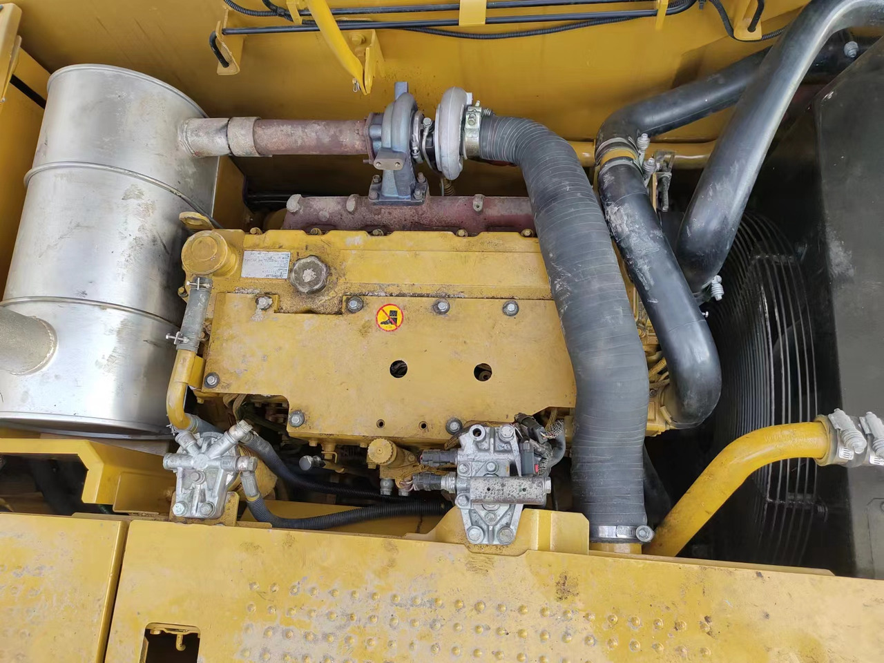 CATERPILLAR 320D2L CAT 320D - Багер гасеничар: слика 5 CATERPILLAR 320D2L CAT 320D - Багер гасеничар: слика 5
