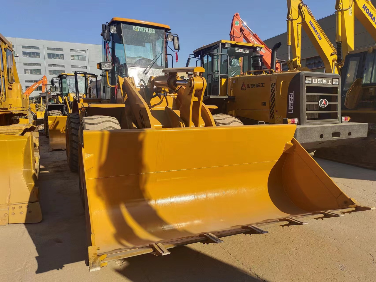 CATERPILLAR 950H - Натоварувач на тркала: слика 1 CATERPILLAR 950H - Натоварувач на тркала: слика 1