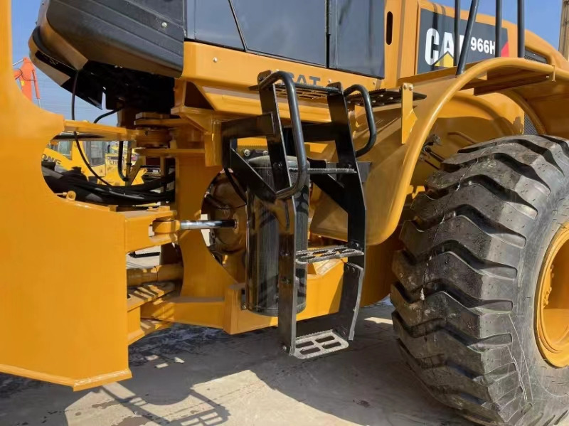 CATERPILLAR 966H - Натоварувач на тркала: слика 4 CATERPILLAR 966H - Натоварувач на тркала: слика 4