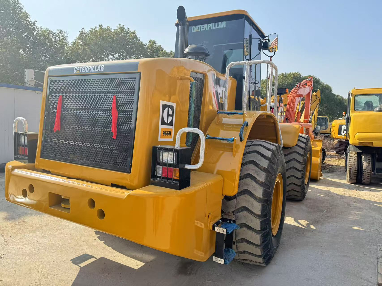 CATERPILLAR 966H - Натоварувач на тркала: слика 2 CATERPILLAR 966H - Натоварувач на тркала: слика 2