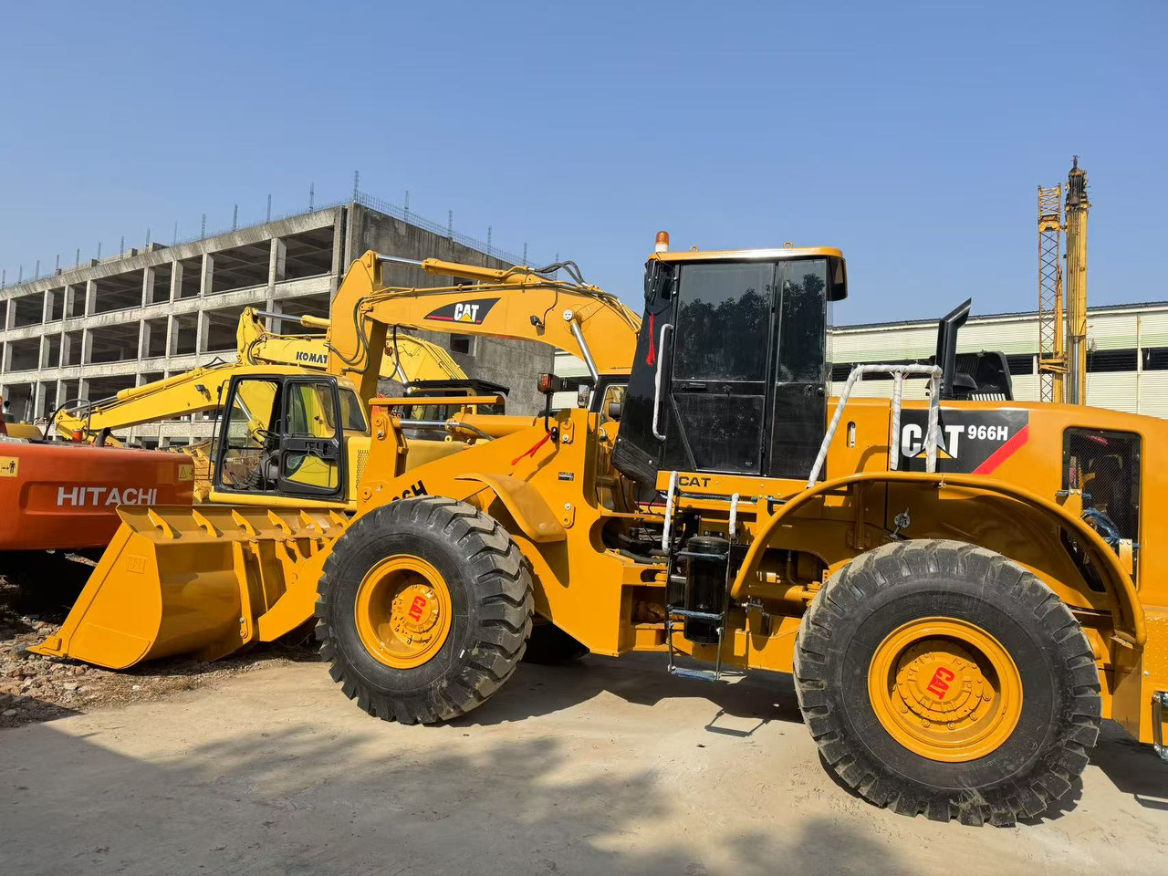 CATERPILLAR 966H - Натоварувач на тркала: слика 3 CATERPILLAR 966H - Натоварувач на тркала: слика 3