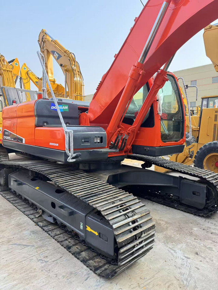 DOOSAN DX225 - Багер гасеничар: слика 2 DOOSAN DX225 - Багер гасеничар: слика 2