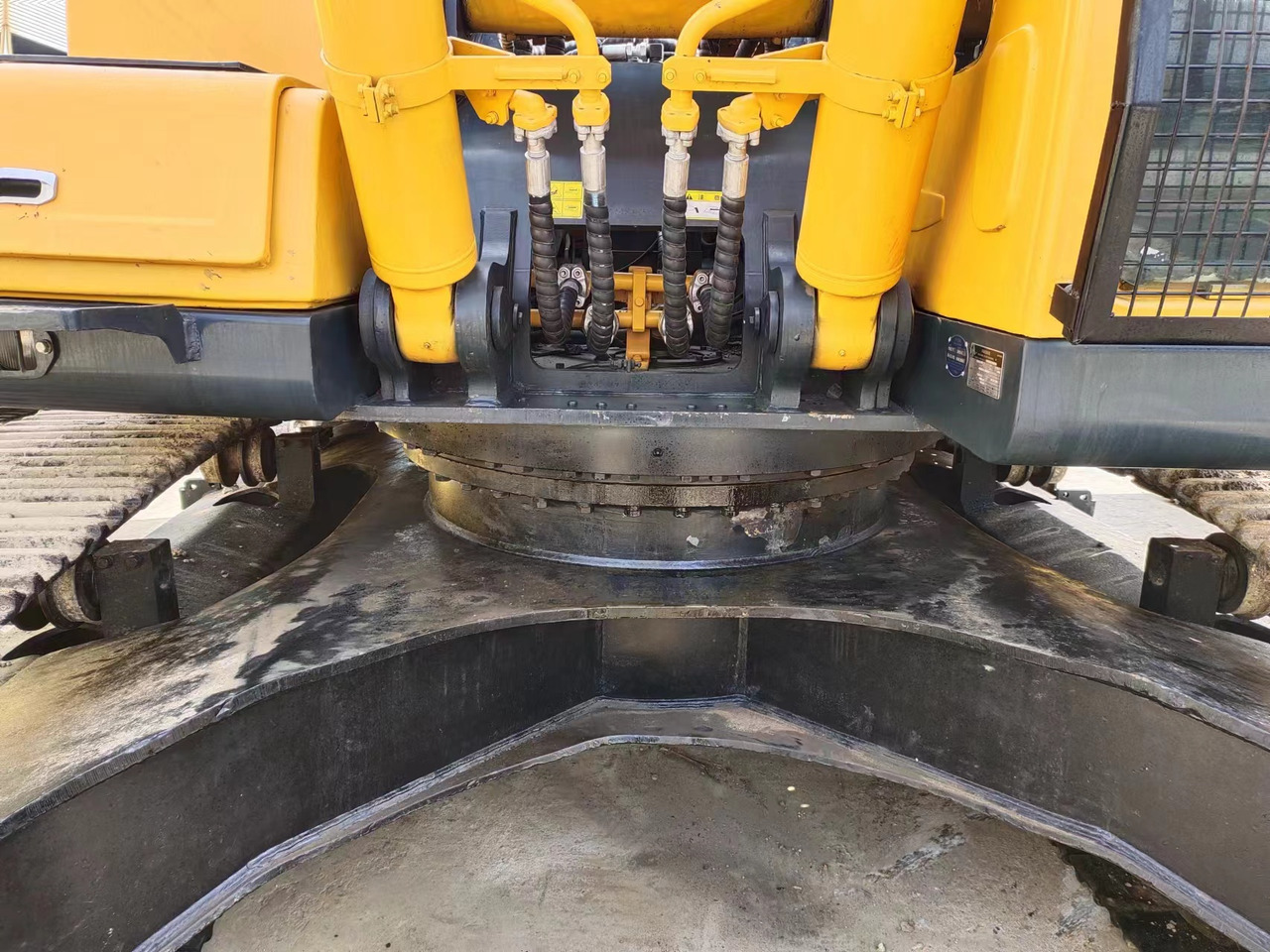 HYUNDAI R385LC-9T R305 R220 - Багер гасеничар: слика 3 HYUNDAI R385LC-9T R305 R220 - Багер гасеничар: слика 3