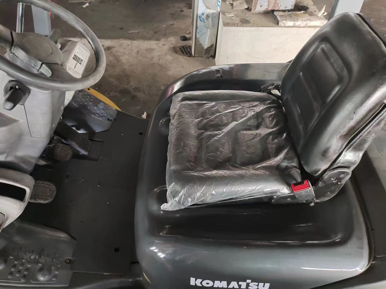 KOMATSU FD30 - Дизел вилушкар: слика 3 KOMATSU FD30 - Дизел вилушкар: слика 3