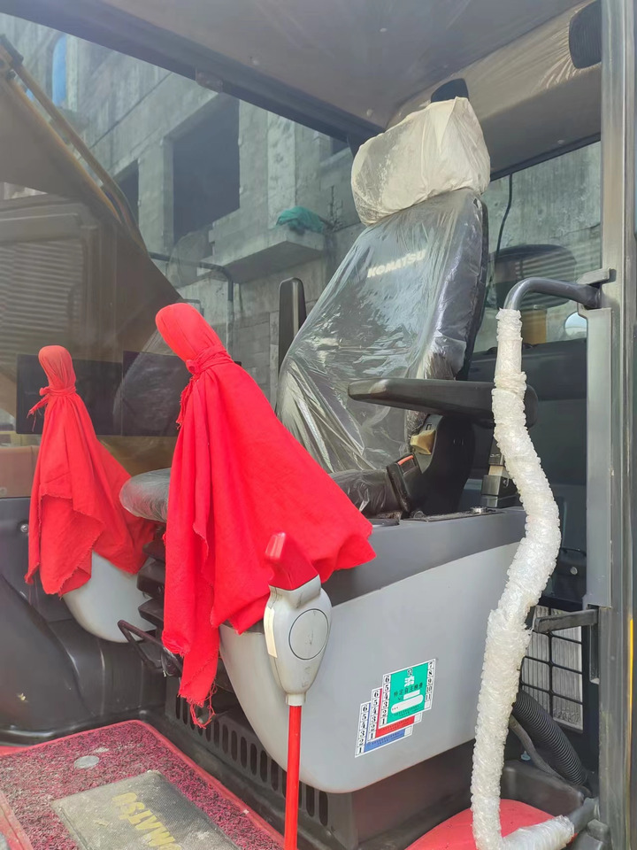 KOMATSU PC200-8N1 - Багер гасеничар: слика 4 KOMATSU PC200-8N1 - Багер гасеничар: слика 4