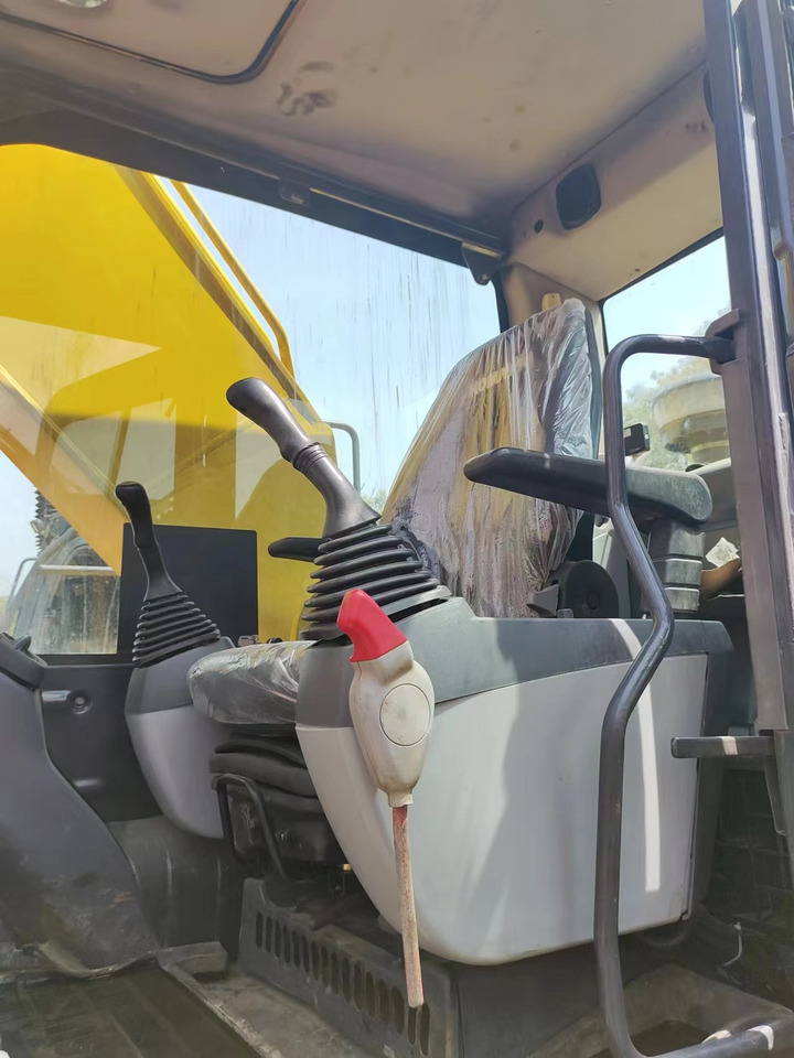 KOMATSU PC220-8 - Багер гасеничар: слика 3 KOMATSU PC220-8 - Багер гасеничар: слика 3