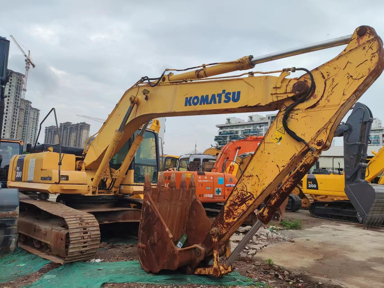 KOMATSU PC300-7 - Багер гасеничар: слика 1 KOMATSU PC300-7 - Багер гасеничар: слика 1