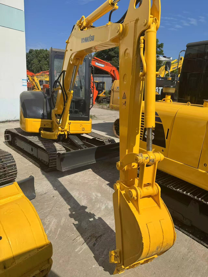 KOMATSU PC35 PC40 PC50 PC55 P60 - Мини багер: слика 3 KOMATSU PC35 PC40 PC50 PC55 P60 - Мини багер: слика 3