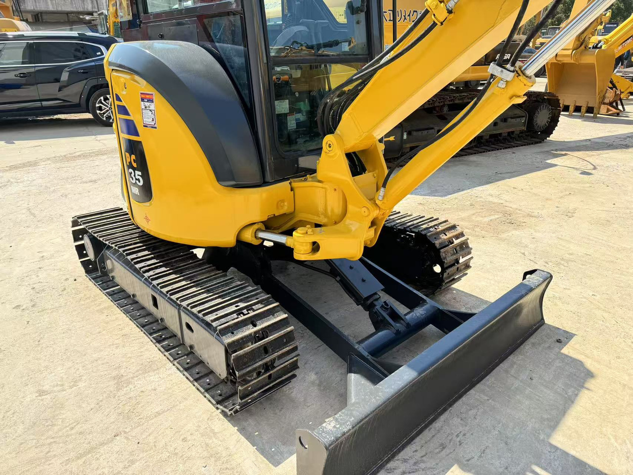 KOMATSU PC35MR - Мини багер: слика 5 KOMATSU PC35MR - Мини багер: слика 5