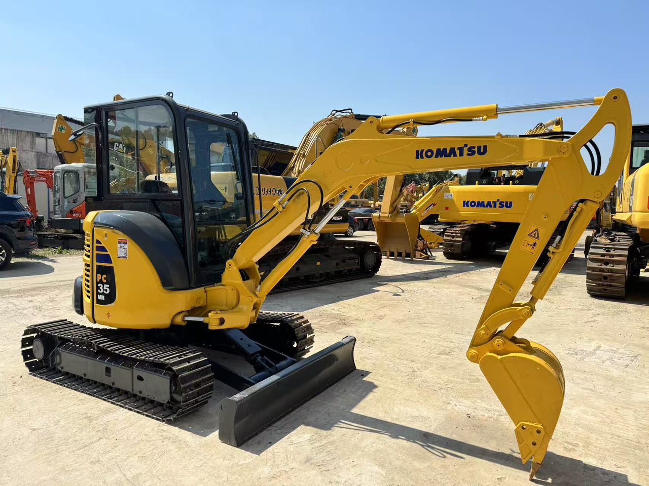 KOMATSU PC35MR - Мини багер: слика 1 KOMATSU PC35MR - Мини багер: слика 1