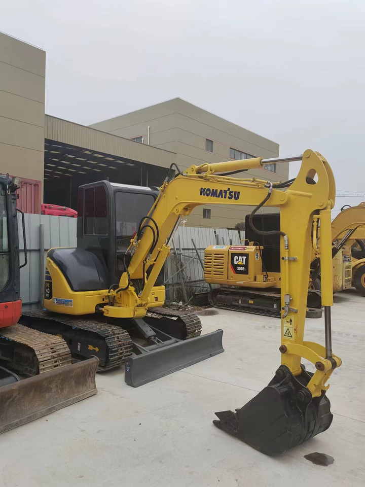 KOMATSU PC40MR - Мини багер: слика 1 KOMATSU PC40MR - Мини багер: слика 1