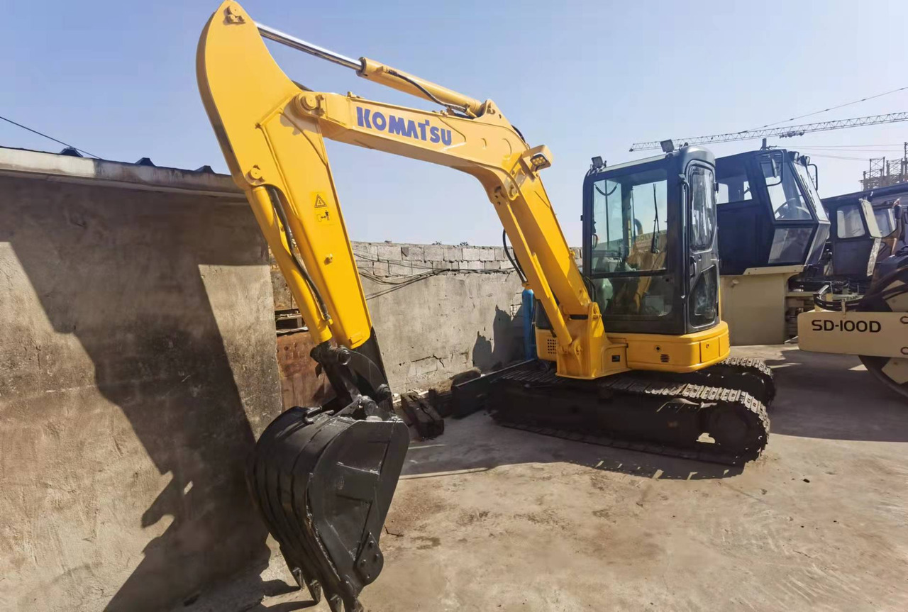 KOMATSU PC55MR-2 - Мини багер: слика 1 KOMATSU PC55MR-2 - Мини багер: слика 1