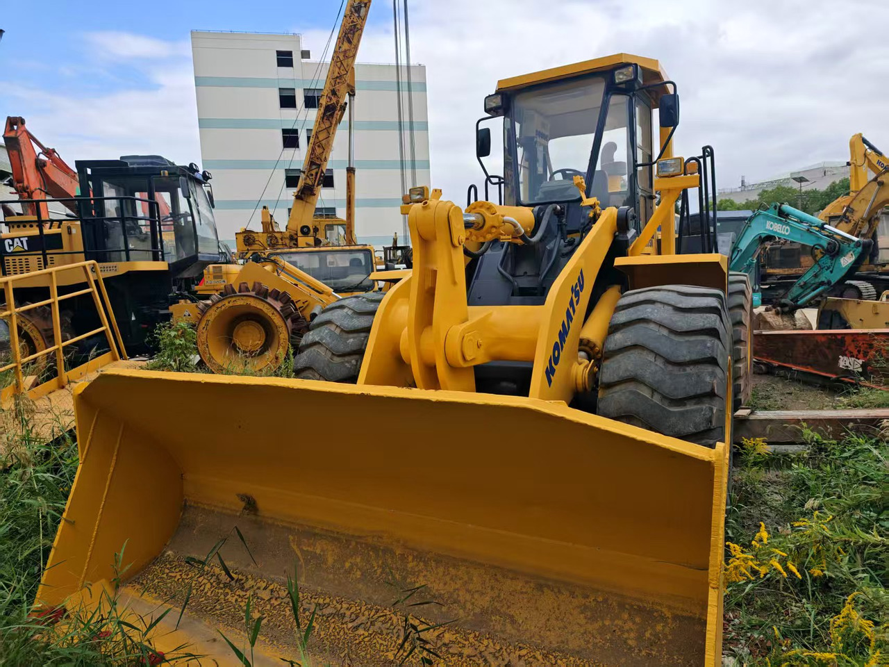 KOMATSU WA470 - Натоварувач на тркала: слика 4 KOMATSU WA470 - Натоварувач на тркала: слика 4