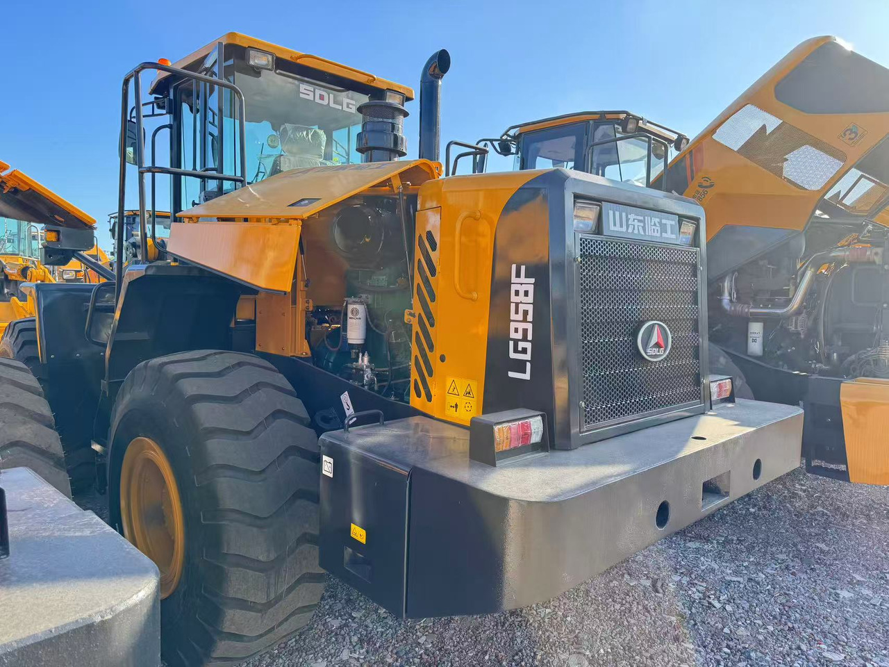 SDLG LG958F - Натоварувач на тркала: слика 3 SDLG LG958F - Натоварувач на тркала: слика 3