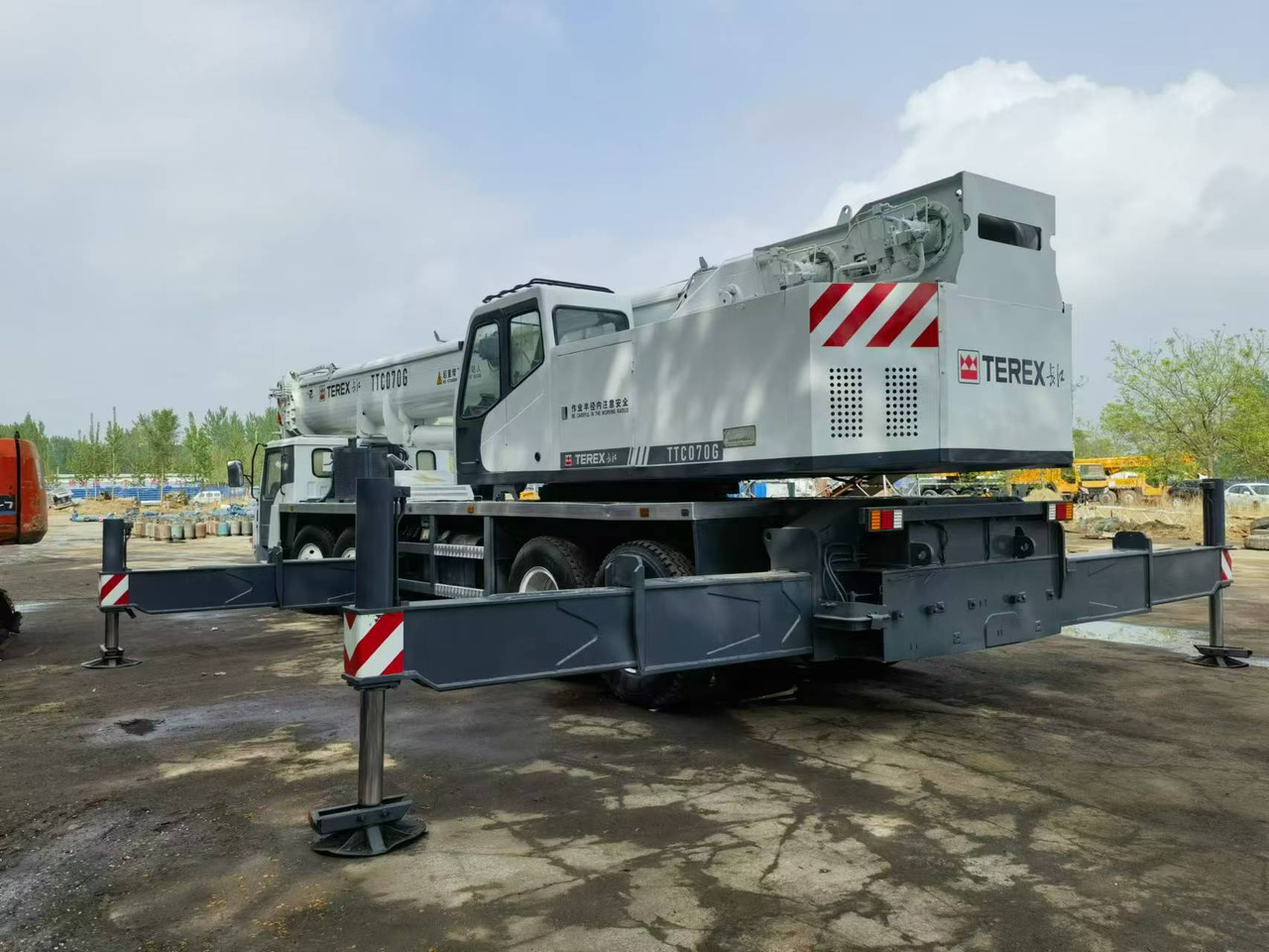 TEREX CHANGJIANG 70Ton - Мобилен кран: слика 2 TEREX CHANGJIANG 70Ton - Мобилен кран: слика 2