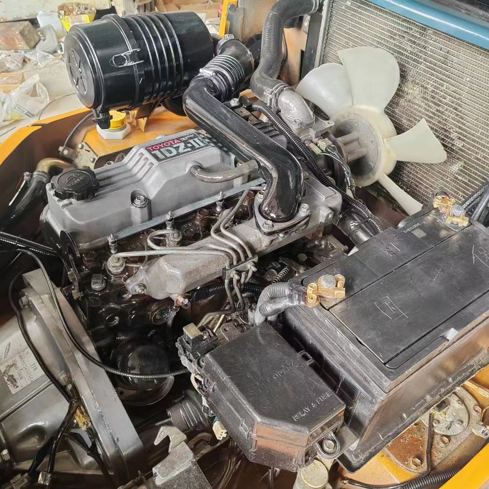 TOYOTA FD30 - Дизел вилушкар: слика 5 TOYOTA FD30 - Дизел вилушкар: слика 5