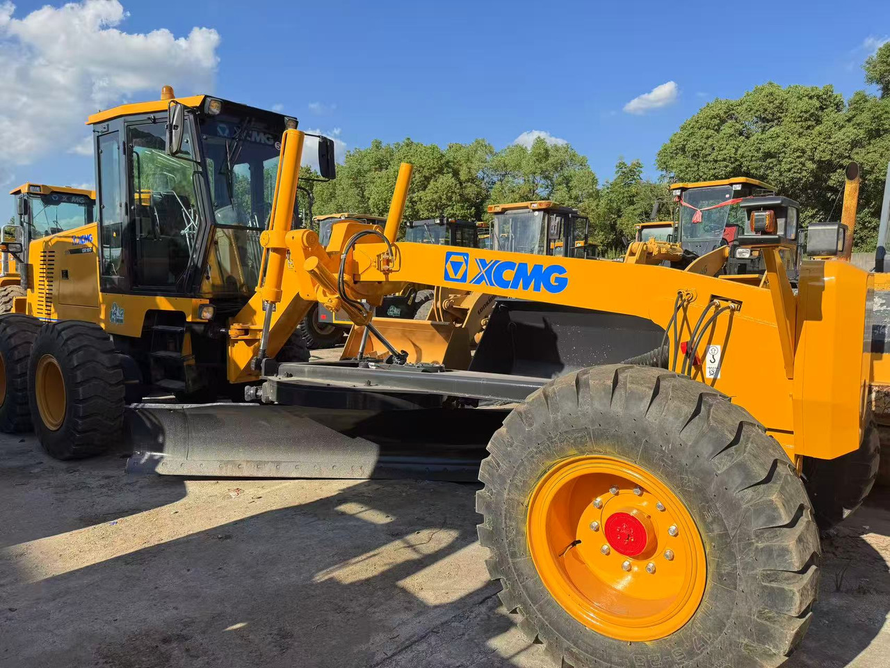 XCMG GR180 - Порамнувач: слика 1 XCMG GR180 - Порамнувач: слика 1