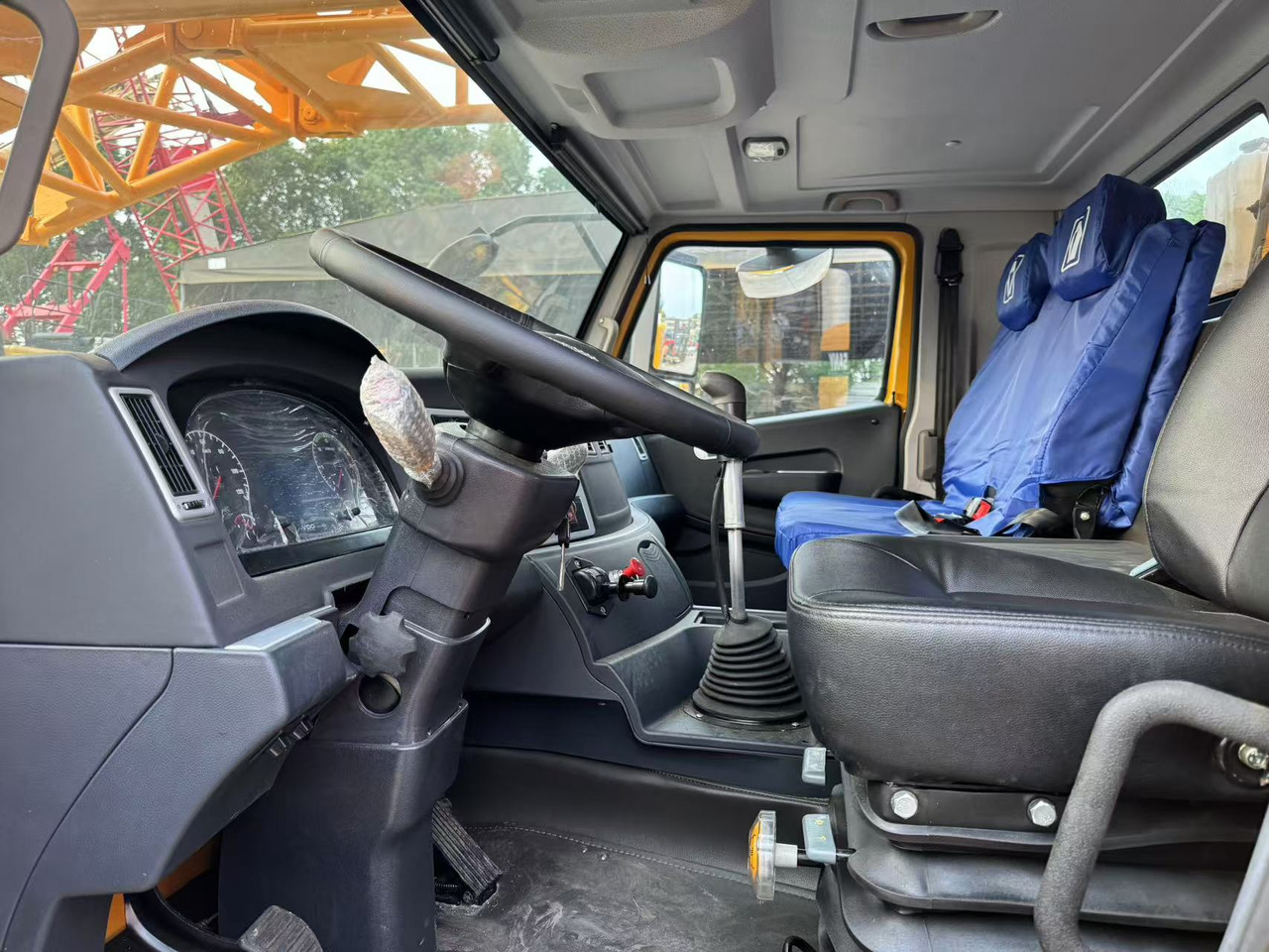 XCMG QY70K - Мобилен кран: слика 5 XCMG QY70K - Мобилен кран: слика 5