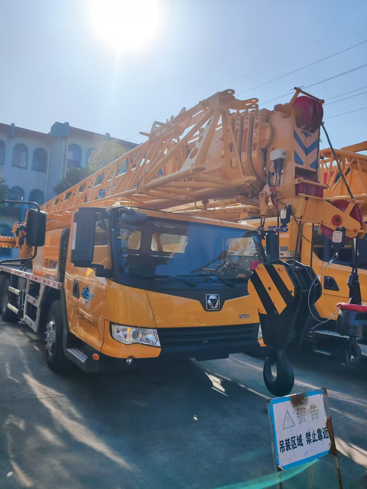 XCMG XCT25 - Мобилен кран: слика 1 XCMG XCT25 - Мобилен кран: слика 1