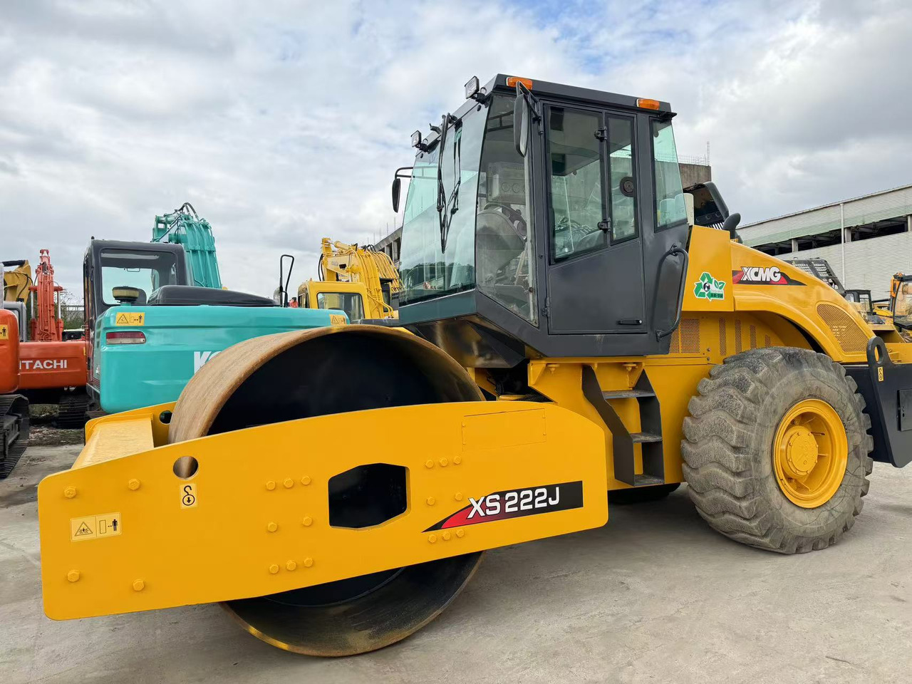 XCMG XS222J - Компактор: слика 2 XCMG XS222J - Компактор: слика 2