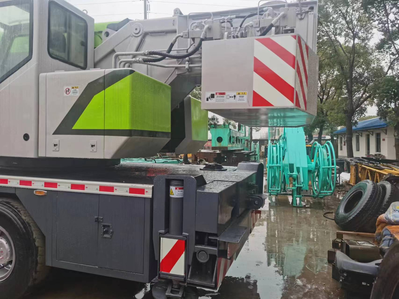 ZOOMLION ZTC251V - Мобилен кран: слика 5 ZOOMLION ZTC251V - Мобилен кран: слика 5