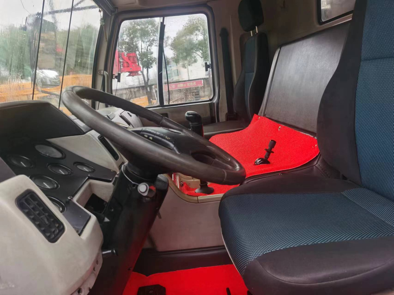 ZOOMLION ZTC251V - Мобилен кран: слика 3 ZOOMLION ZTC251V - Мобилен кран: слика 3