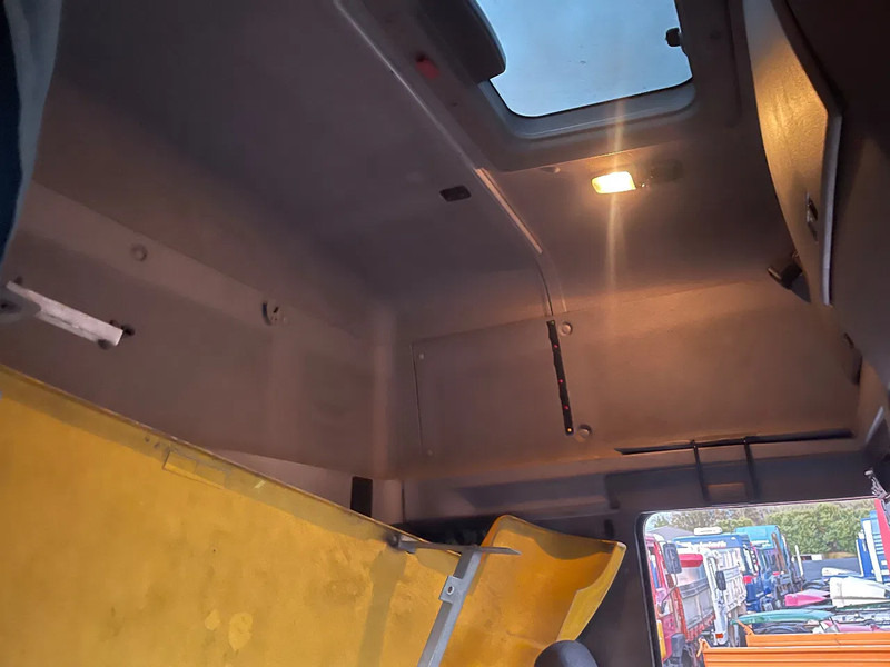Камион влекач DAF CF 85.410 Tractor unit: слика 16