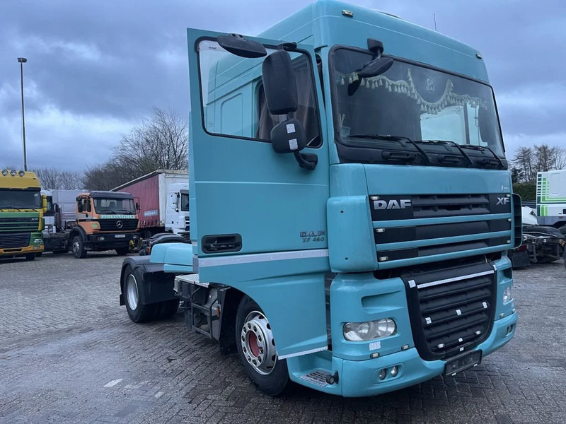 DAF XF 105.460 Tractor unit - Камион влекач: слика 1 DAF XF 105.460 Tractor unit - Камион влекач: слика 1