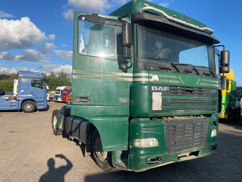 DAF XF 95.430 Tractor Unit - Камион влекач: слика 1 DAF XF 95.430 Tractor Unit - Камион влекач: слика 1