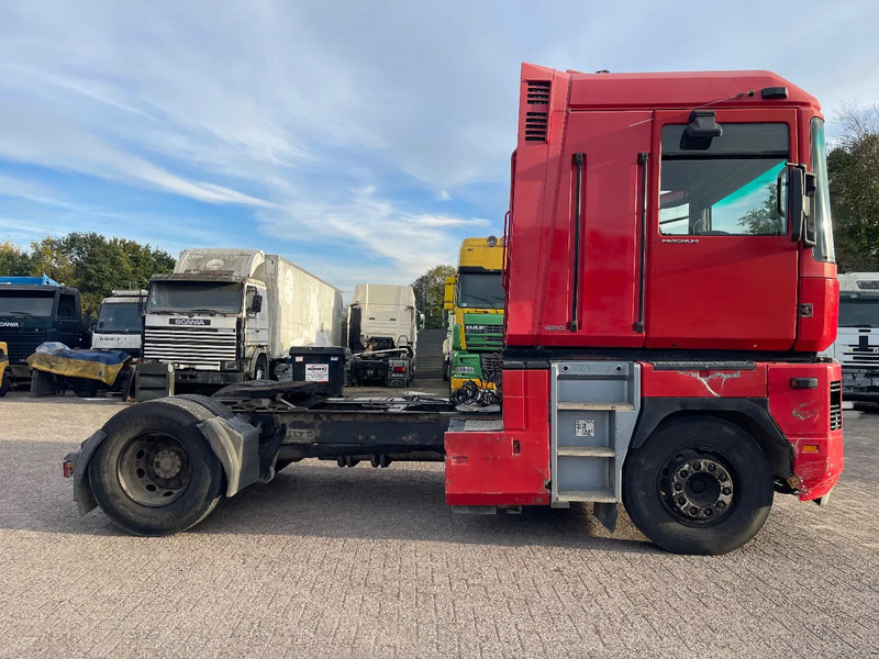 Renault Magnum 480 MACK Tractor unit - Камион влекач: слика 4 Renault Magnum 480 MACK Tractor unit - Камион влекач: слика 4