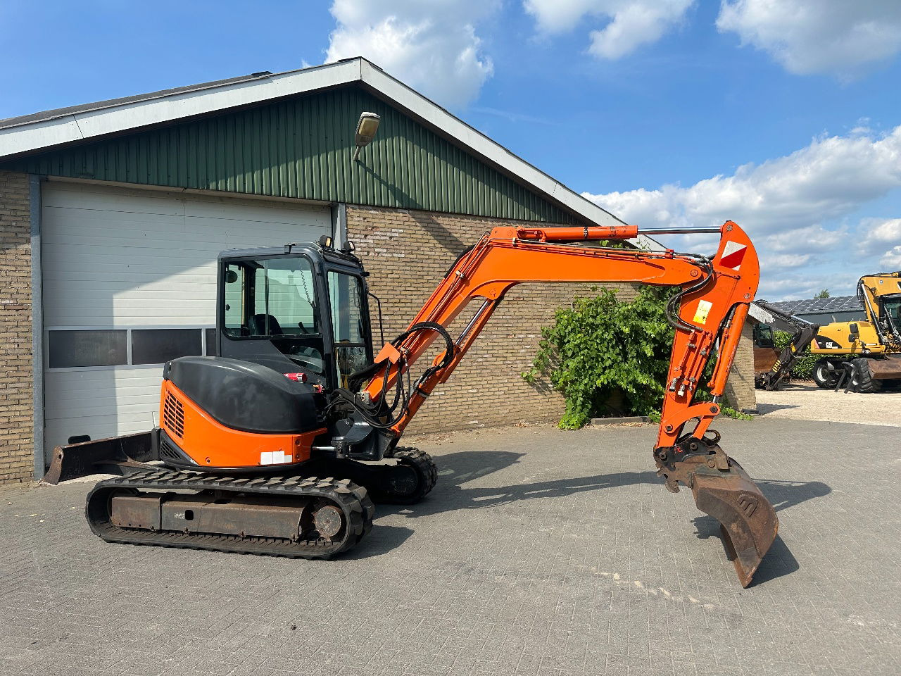 Hitachi ZX50U-2 CLR - Мини багер: слика 5 Hitachi ZX50U-2 CLR - Мини багер: слика 5