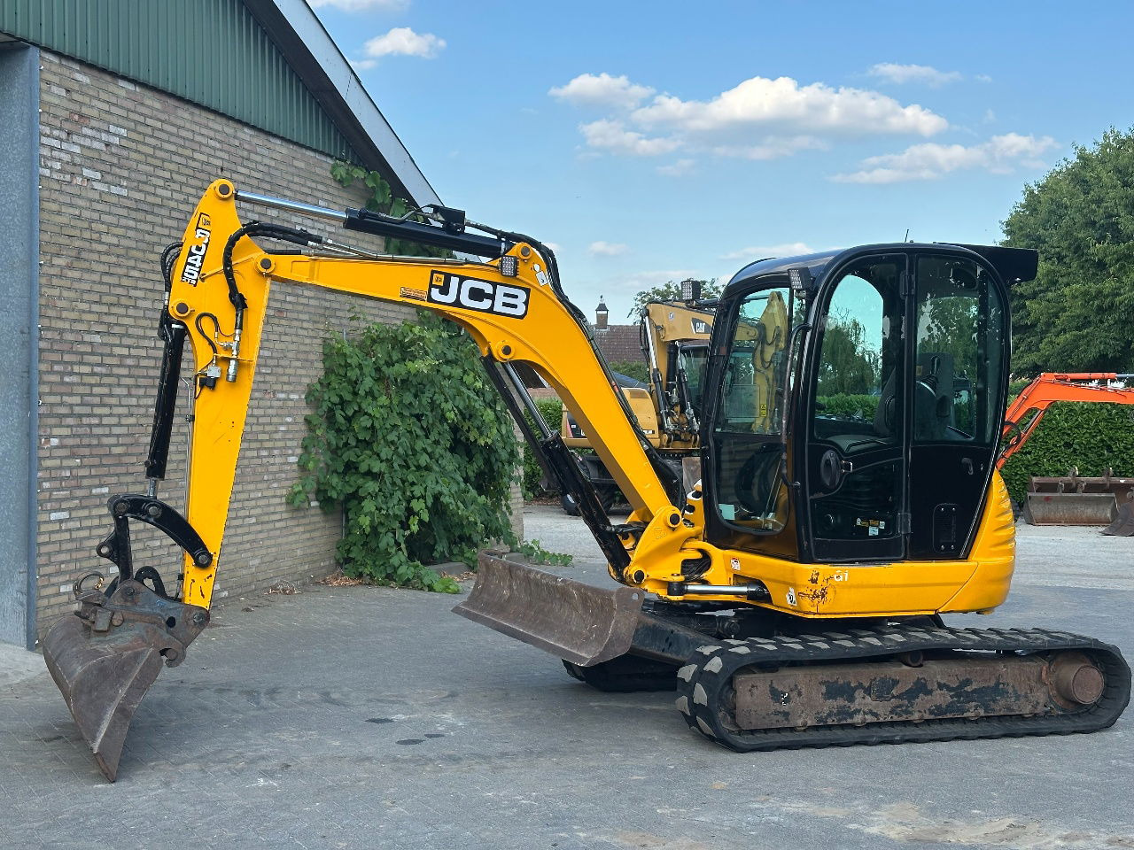 JCB 8045 ZTS - Мини багер: слика 1 JCB 8045 ZTS - Мини багер: слика 1