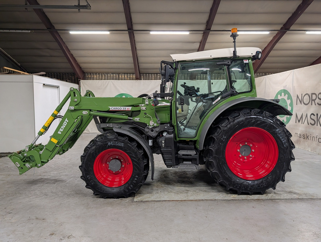 Fendt 211 Vario - Друга машина: слика 2 Fendt 211 Vario - Друга машина: слика 2