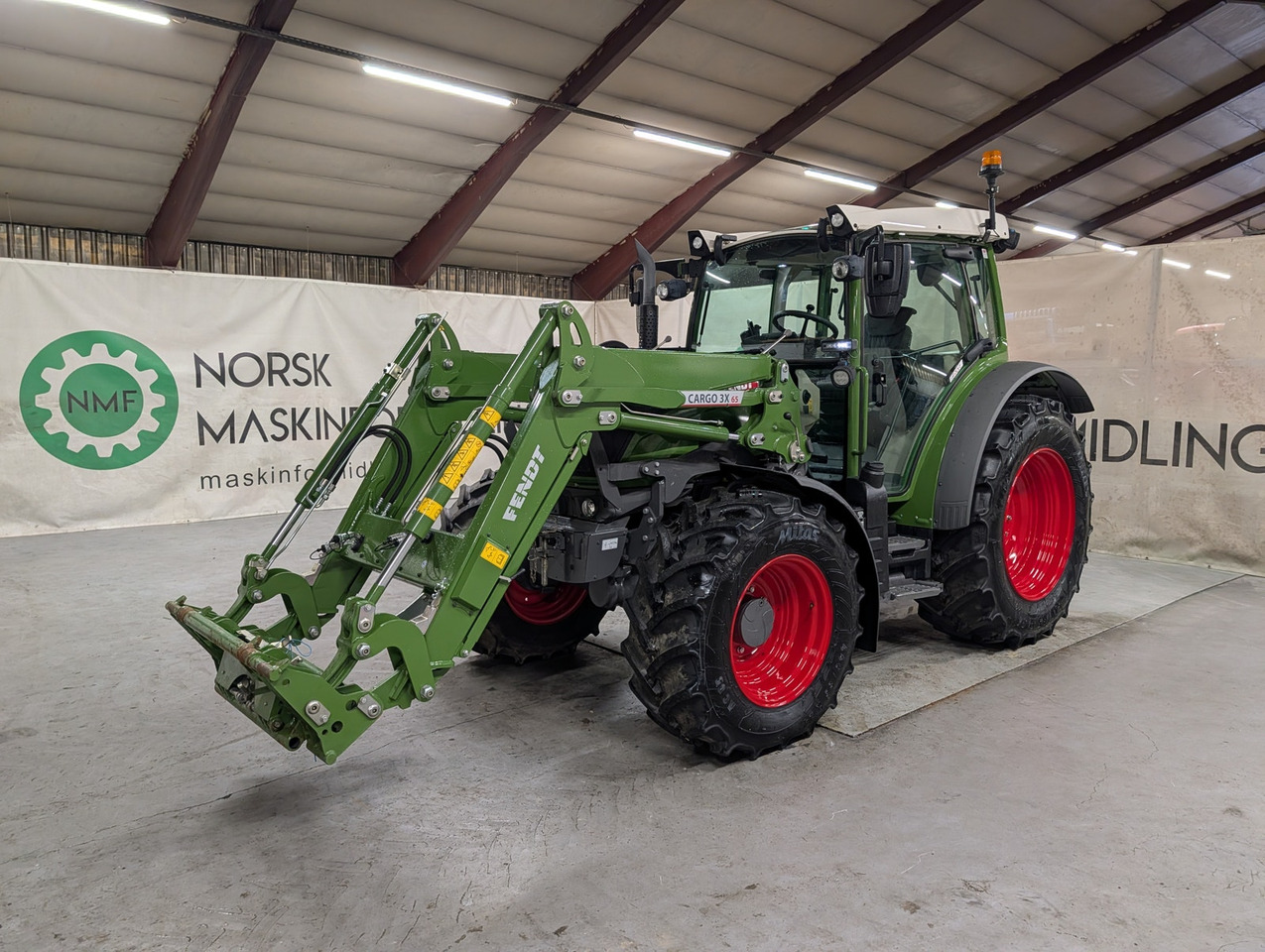 Fendt 211 Vario - Друга машина: слика 1 Fendt 211 Vario - Друга машина: слика 1
