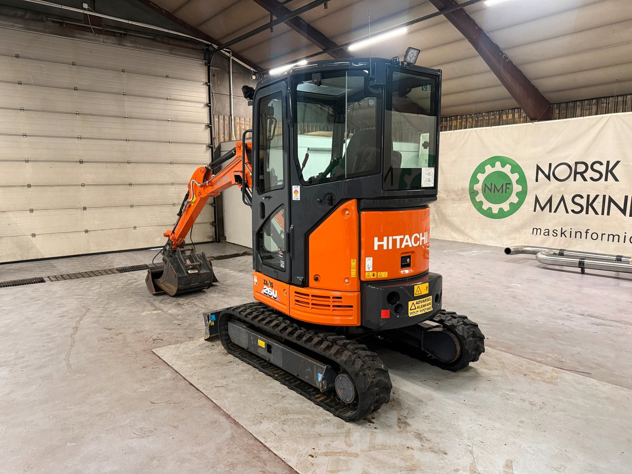 Hitachi ZX26U-6 - Мини багер: слика 3 Hitachi ZX26U-6 - Мини багер: слика 3