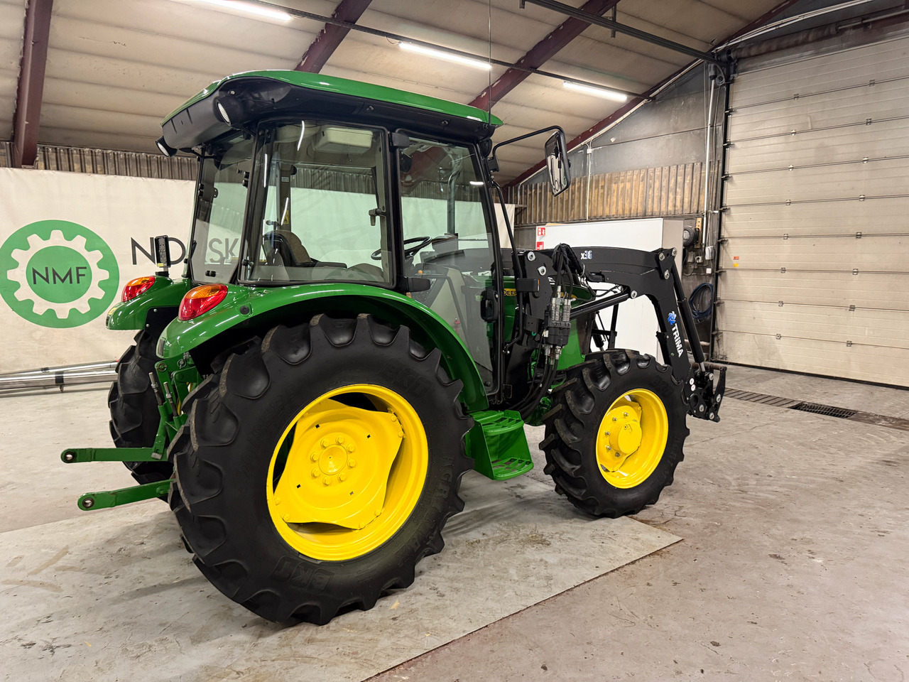 John Deere 5075E - Трактор: слика 5 John Deere 5075E - Трактор: слика 5