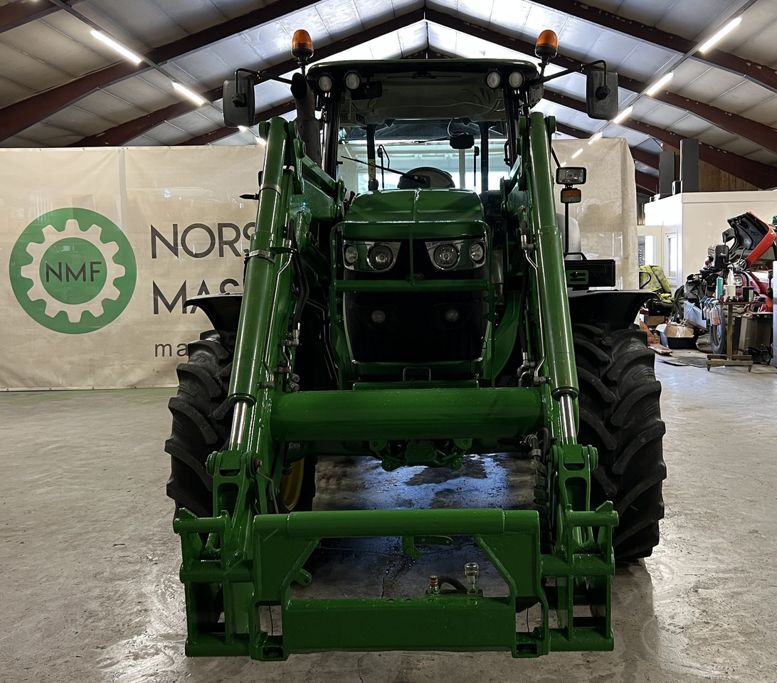 John Deere 6110 MC - Трактор: слика 3 John Deere 6110 MC - Трактор: слика 3