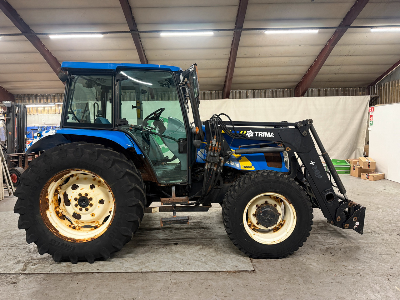 Трактор New Holland T5060: слика 6