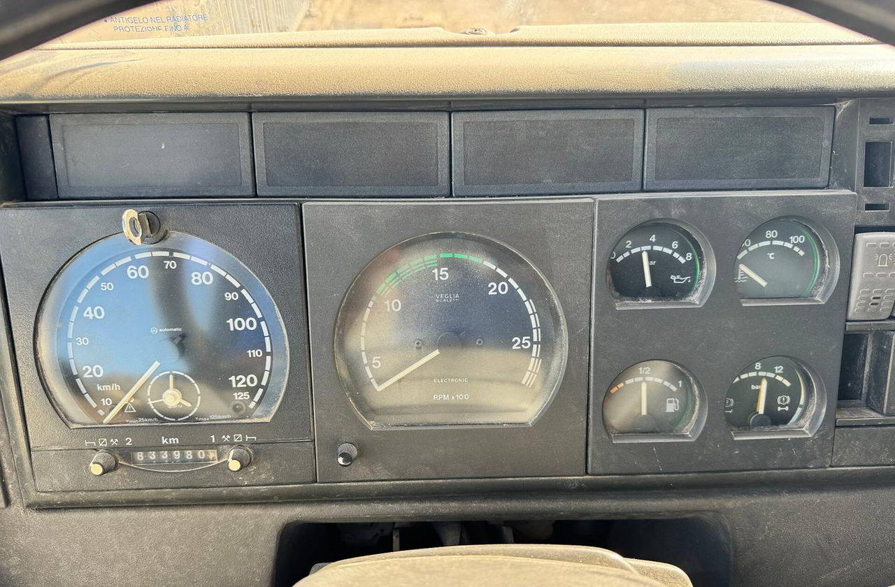 Betonpompa CIFA ASTRA HD84.38 - 2003 - Миксер пумпа: слика 5 Betonpompa CIFA ASTRA HD84.38 - 2003 - Миксер пумпа: слика 5