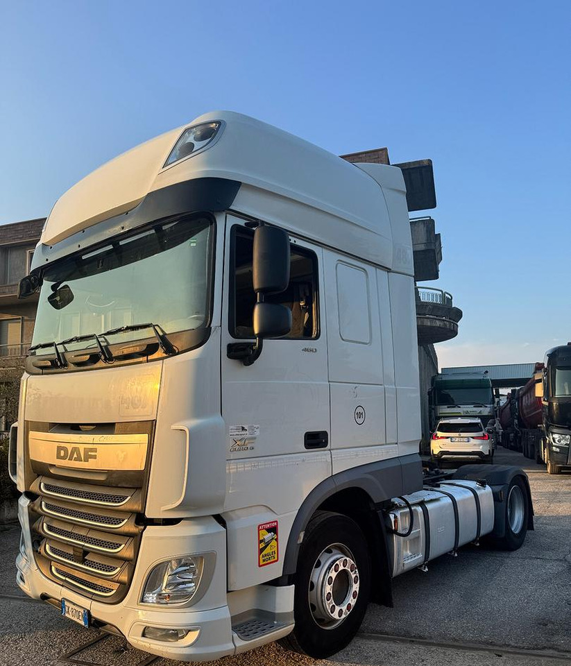 DAF XF 460 FT - 2017 - IMPIANTO RIBALTABILE - Камион влекач: слика 1 DAF XF 460 FT - 2017 - IMPIANTO RIBALTABILE - Камион влекач: слика 1