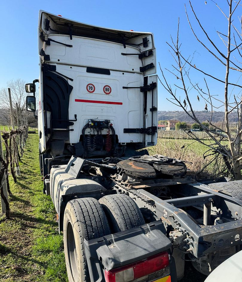 Trattore stradale Renault T460 - 2015 - Камион влекач: слика 2 Trattore stradale Renault T460 - 2015 - Камион влекач: слика 2