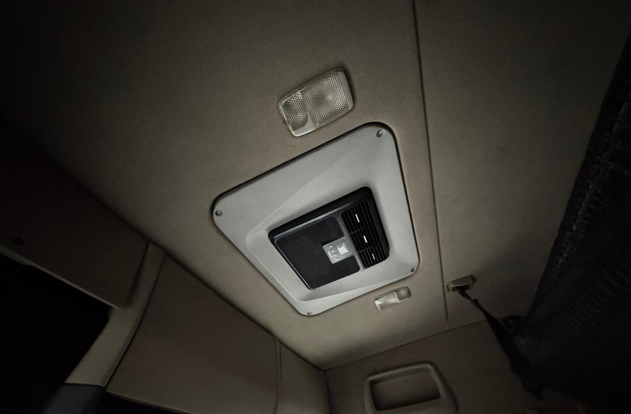 Камион влекач Trattore stradale Scania R420 - Euro 5 - 2011: слика 10 Камион влекач Trattore stradale Scania R420 - Euro 5 - 2011: слика 10