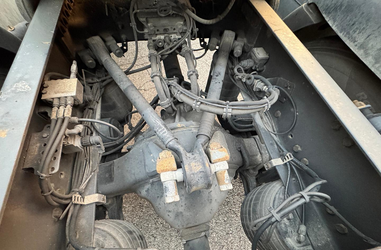 Камион влекач Trattore stradale Scania R420 - Euro 5 - 2011: слика 15 Камион влекач Trattore stradale Scania R420 - Euro 5 - 2011: слика 15