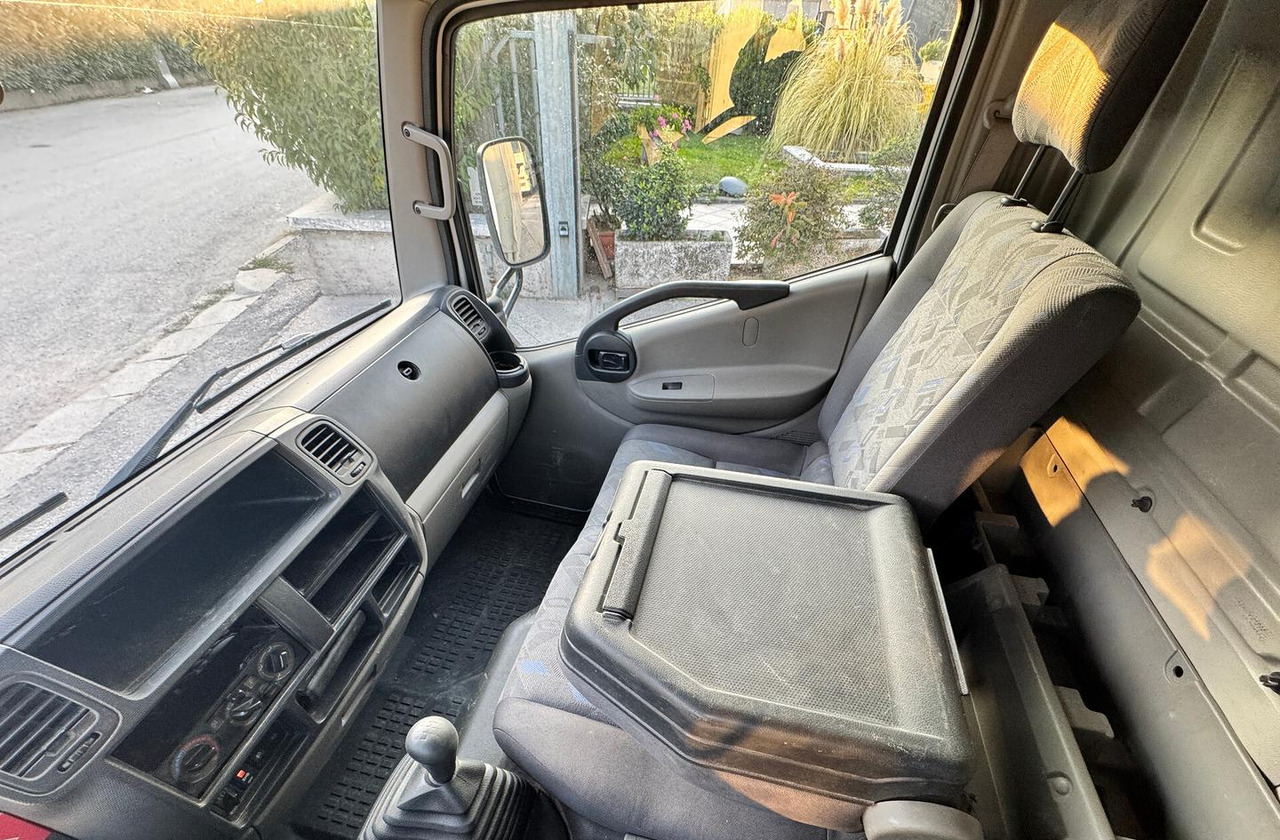 Renault Trucks Maxity 135.35 dxi - Камион со церада: слика 5 Renault Trucks Maxity 135.35 dxi - Камион со церада: слика 5