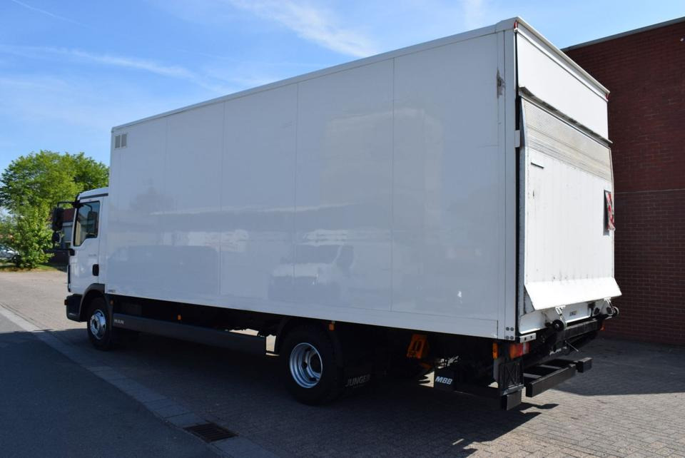 MAN TGL 8.180 Koffer 6,20mLBW 1000KG Klima - Камион сандучар: слика 4 MAN TGL 8.180 Koffer 6,20mLBW 1000KG Klima - Камион сандучар: слика 4