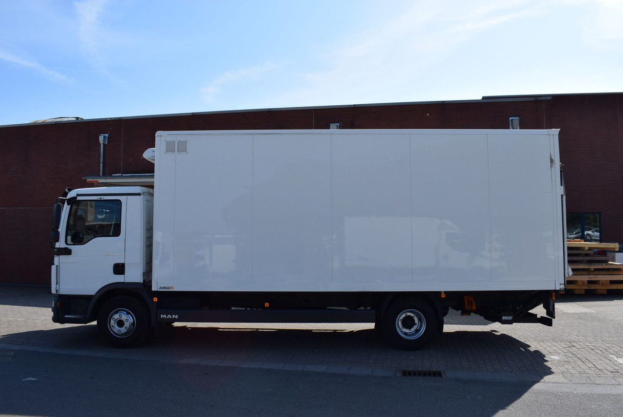 MAN TGL 8.180 Kühlkoffer 6,20mLBW 1000KG Klima - Комбе ладилник: слика 3 MAN TGL 8.180 Kühlkoffer 6,20mLBW 1000KG Klima - Комбе ладилник: слика 3