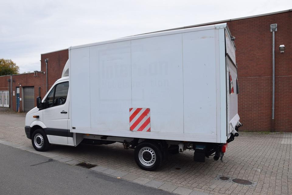 Volkswagen Crafter 35 Koffer 2,0 TDI LBW Palfinger 500KG - Комбе фургон: слика 4 Volkswagen Crafter 35 Koffer 2,0 TDI LBW Palfinger 500KG - Комбе фургон: слика 4