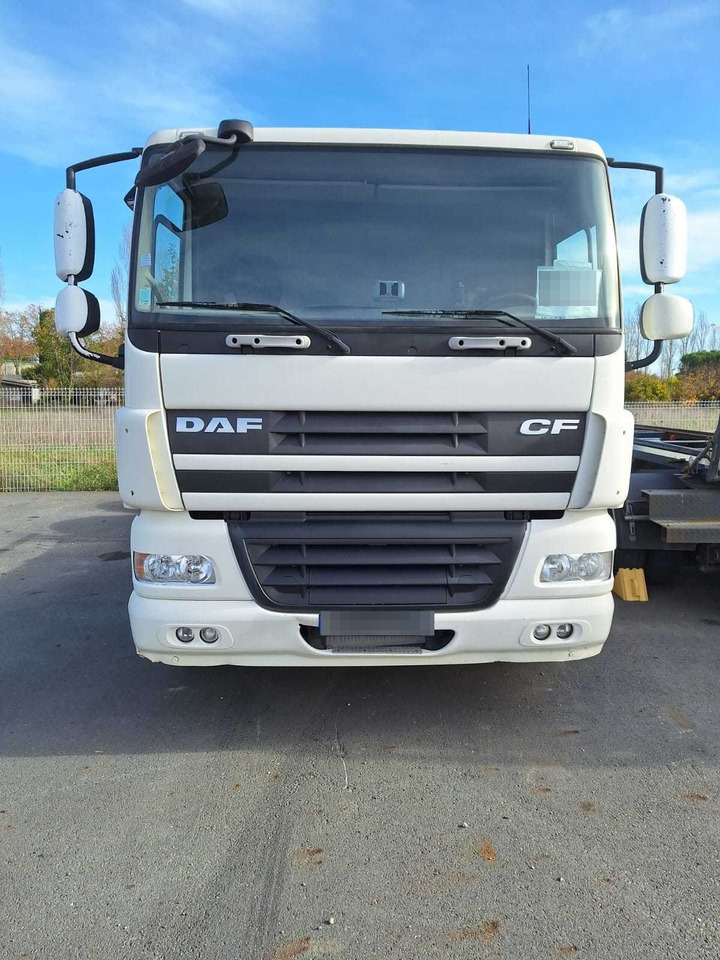 DAF CF - Камион со кука за подигање: слика 2 DAF CF - Камион со кука за подигање: слика 2